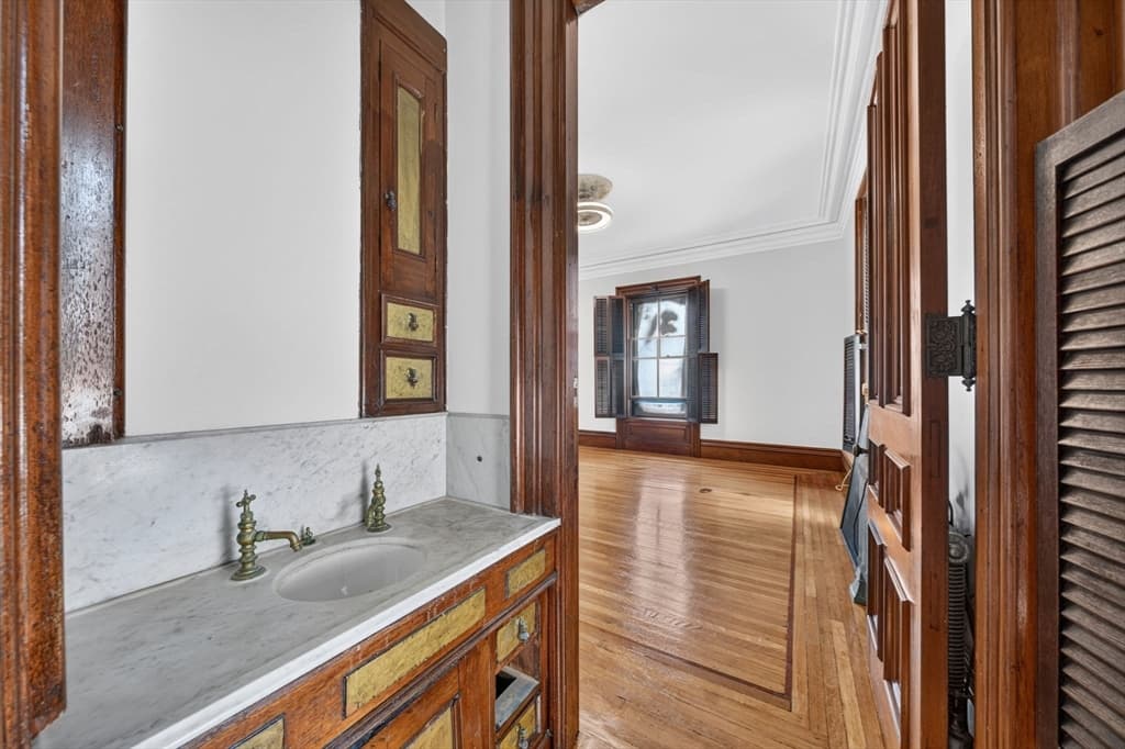 533 Locust St # 5, Fall River MA 02720 photo 11
