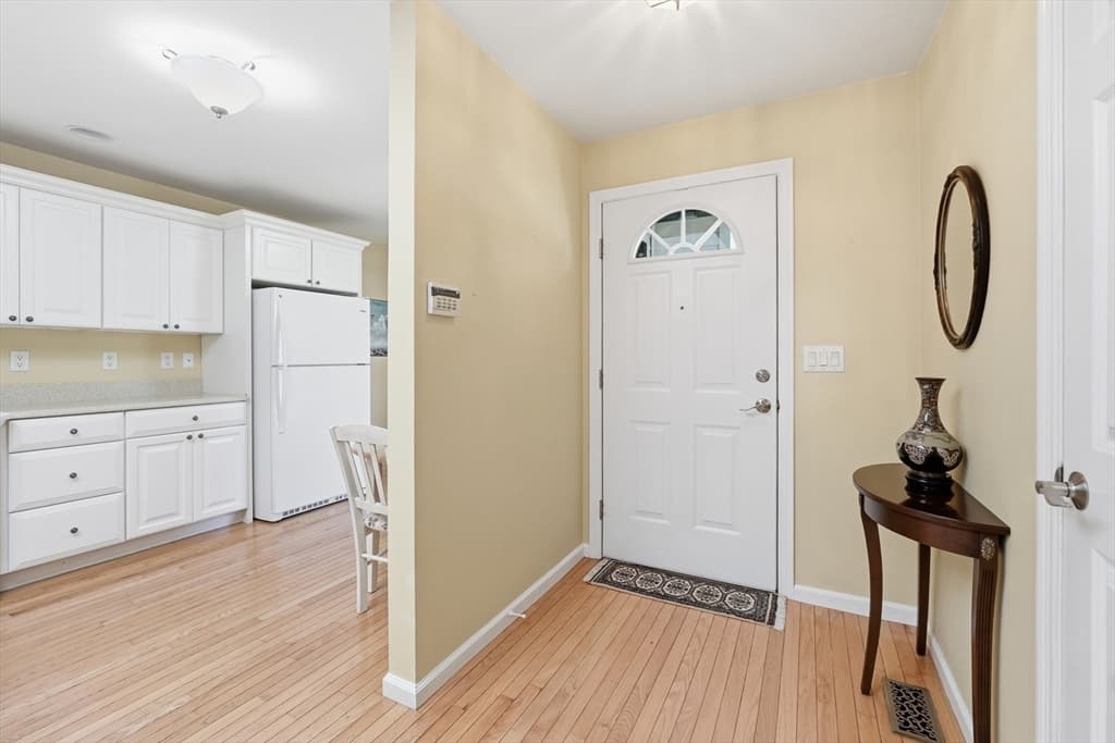 48 William Onthank Ln # 48, Southborough MA 01772 photo 2