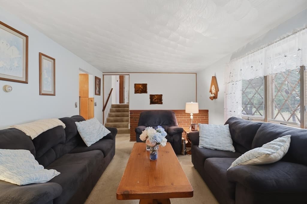 33 Rolling Ln, Hudson MA 01749 photo 9
