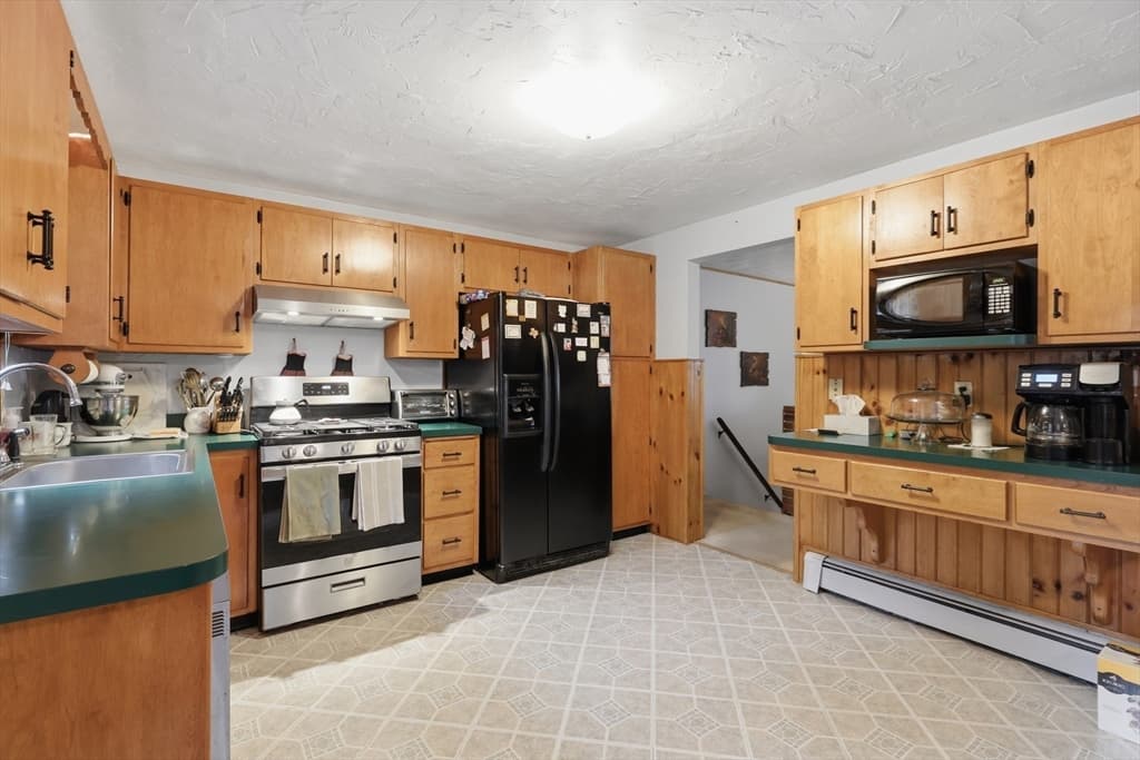 33 Rolling Ln, Hudson MA 01749 photo 4