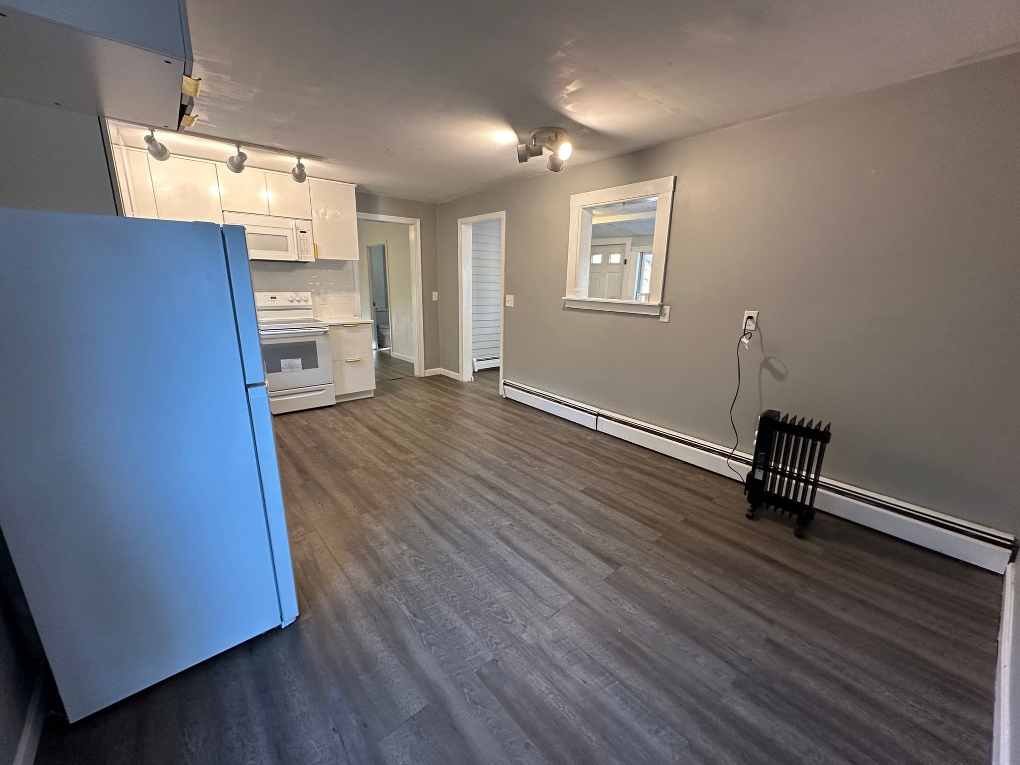 Single Family Residence at 8 Pike St, Hopkinton MA 01748, Hopkinton, photo 5 of 37