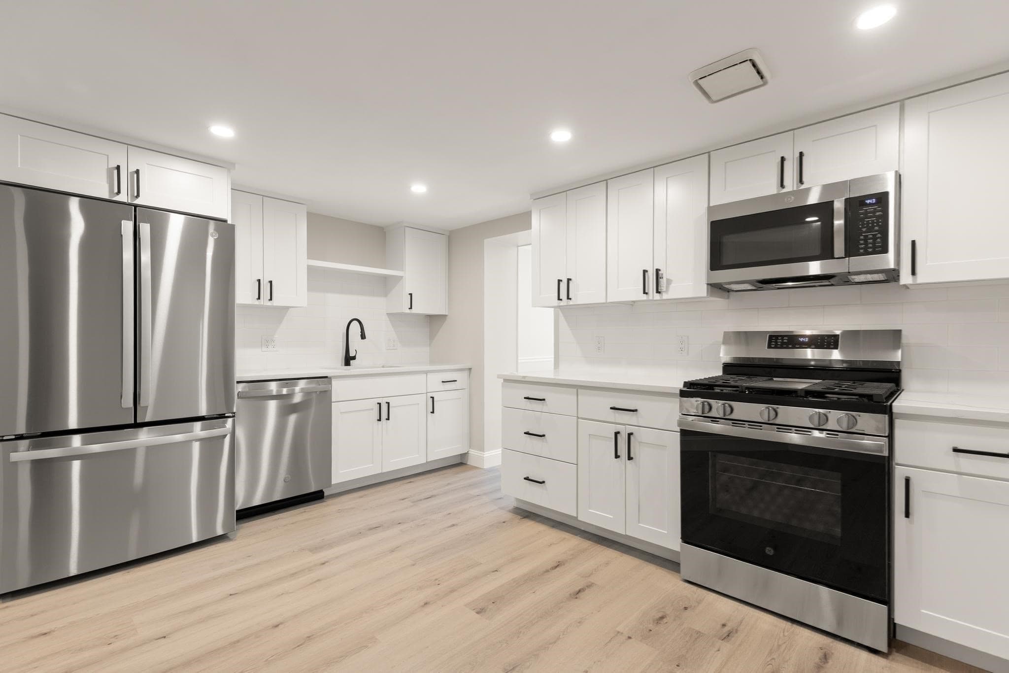 100 Place Ln # 169, Woburn MA 01801