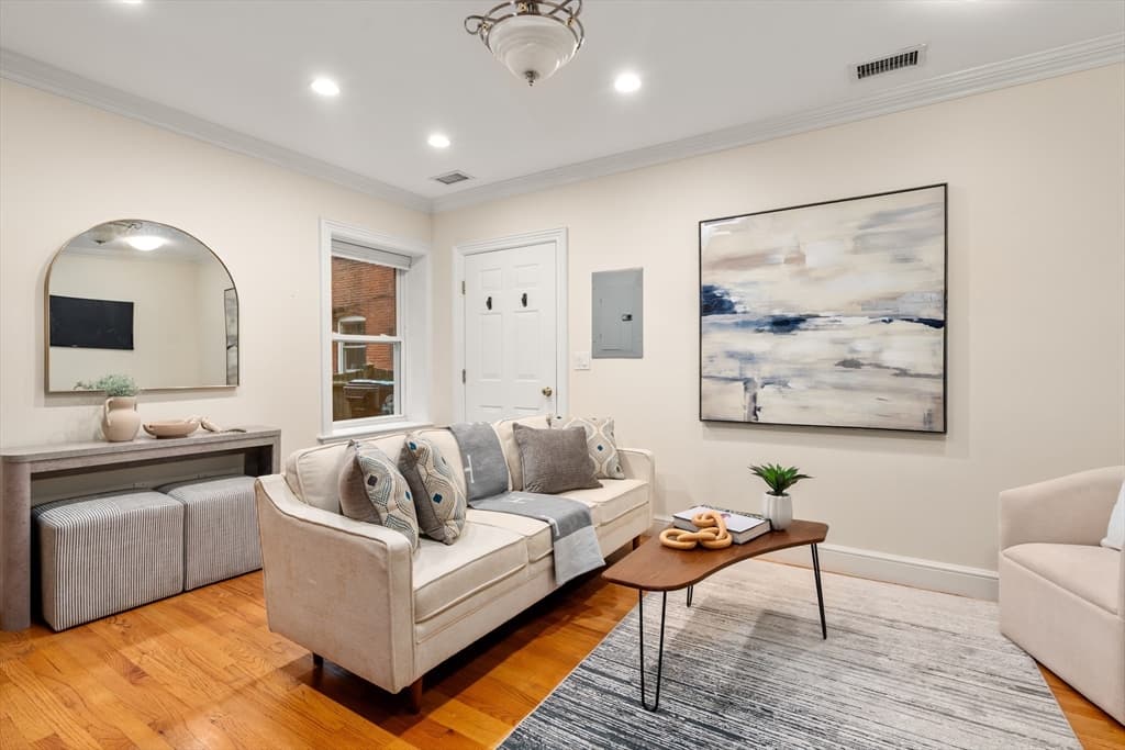 1724 Beacon St # 1, Brookline MA 02445 photo 6
