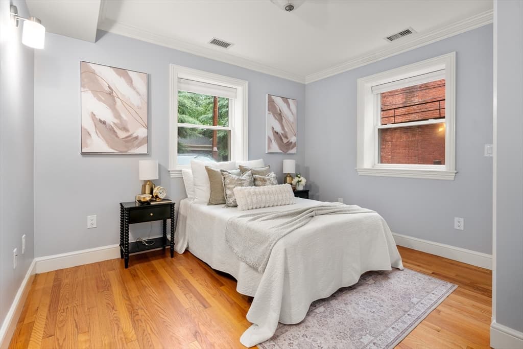 1724 Beacon St # 1, Brookline MA 02445 photo 8
