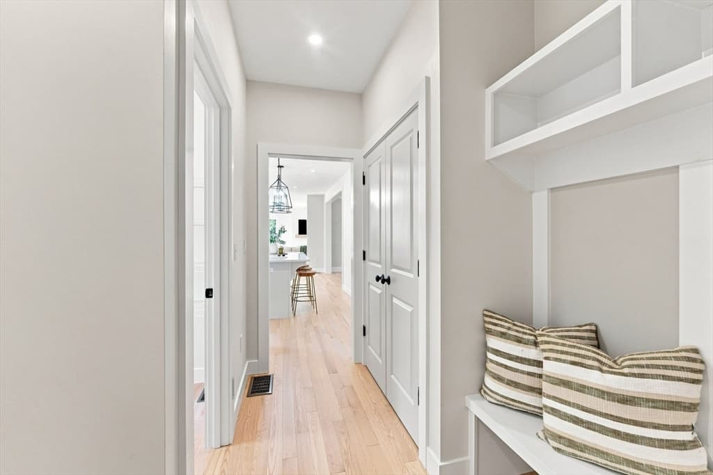 4 White Court, Douglas MA 01516 photo 12