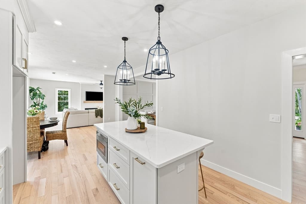 4 White Court, Douglas MA 01516 photo 8