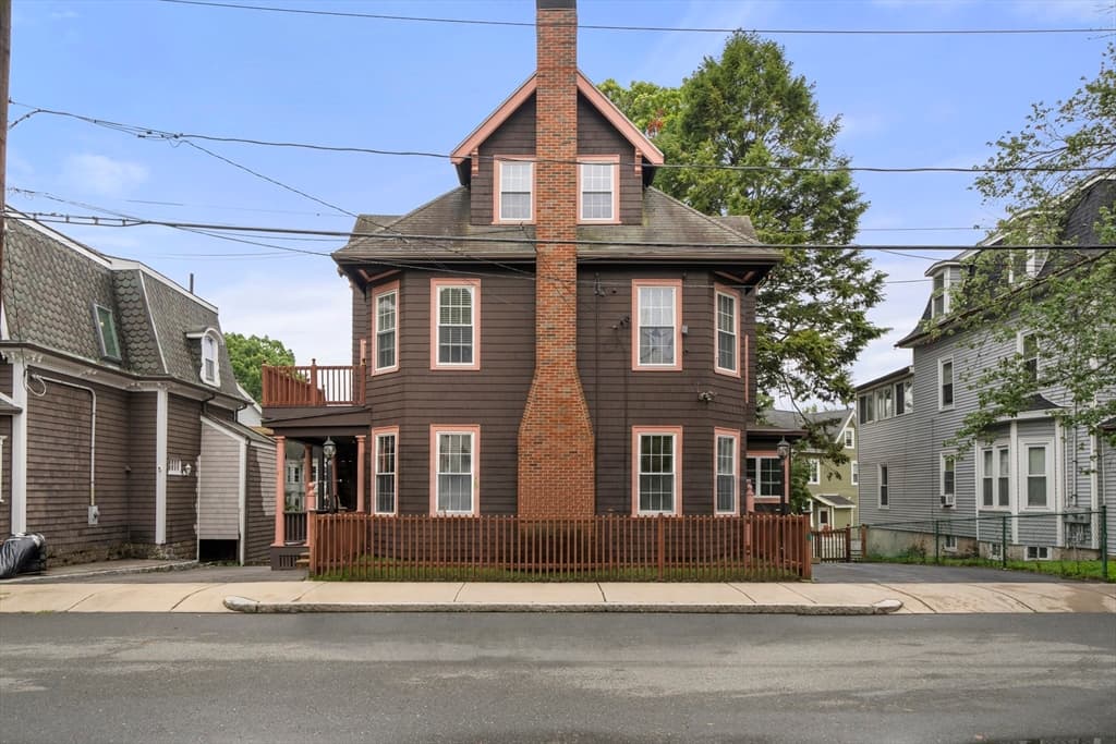 16-18 Kernwood St, Malden MA 02148
