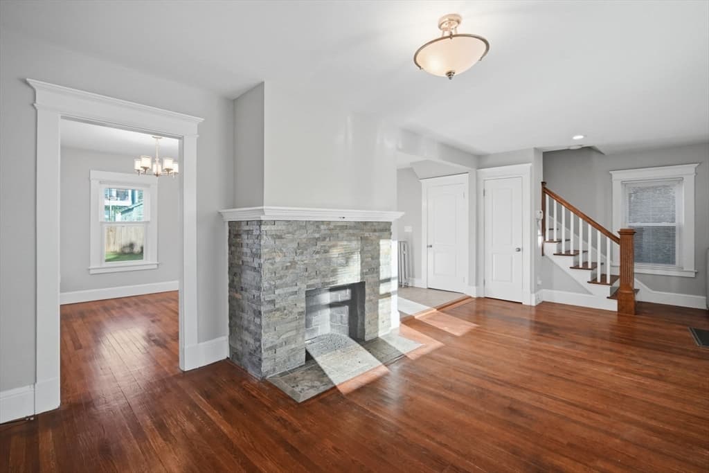 Single Family Residence at 15 Garland St, Springfield MA 01118, Springfield, photo 9 of 41
