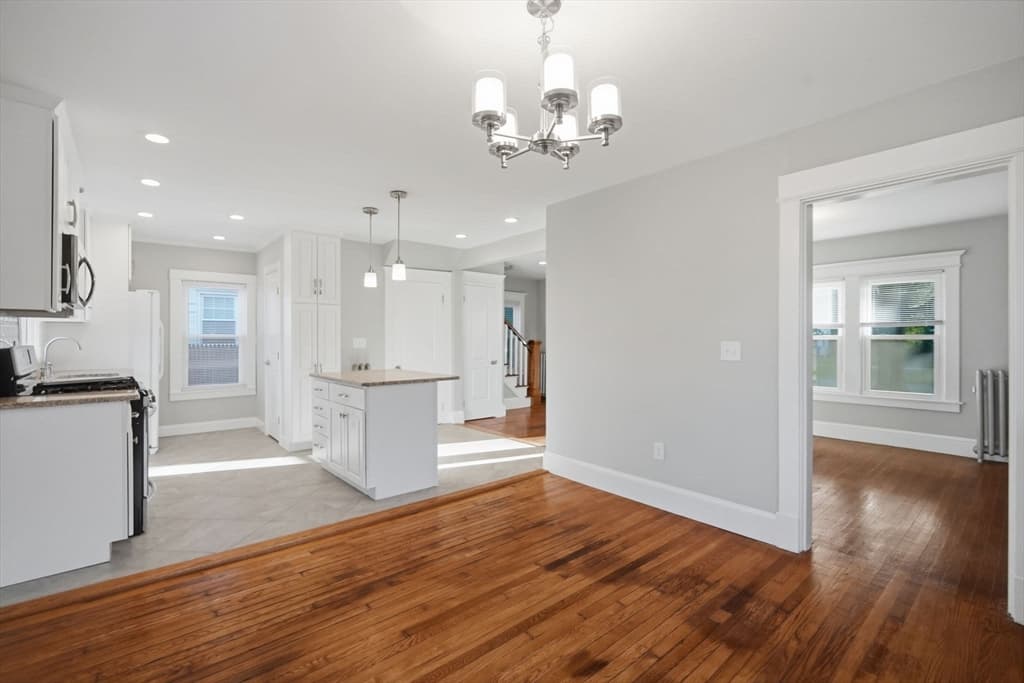 Single Family Residence at 15 Garland St, Springfield MA 01118, Springfield, photo 10 of 41