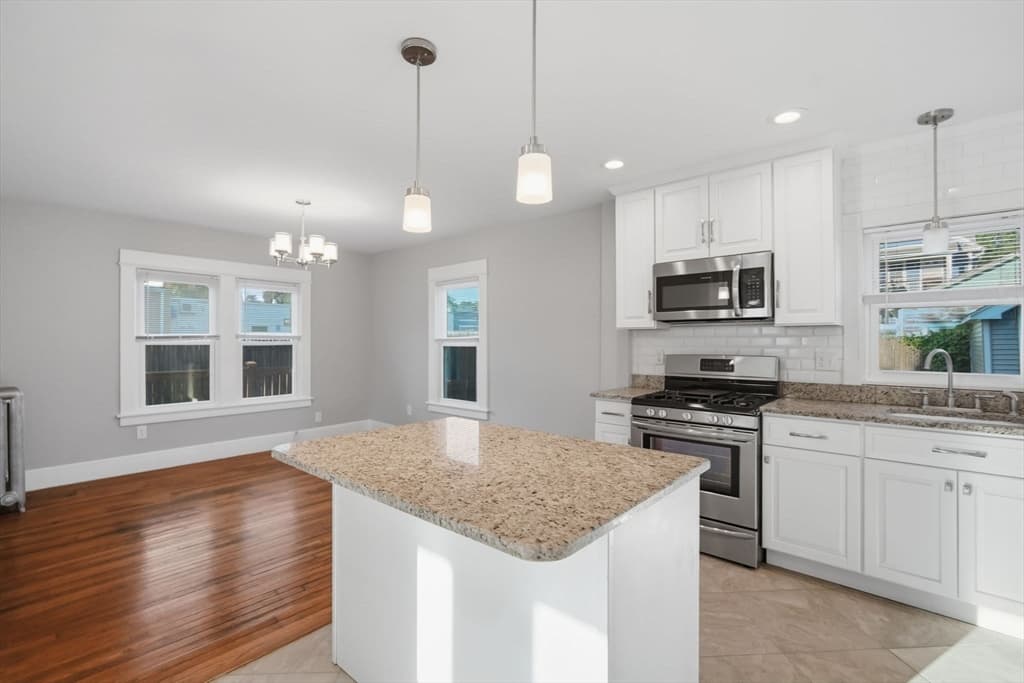 Single Family Residence at 15 Garland St, Springfield MA 01118, Springfield, photo 15 of 41