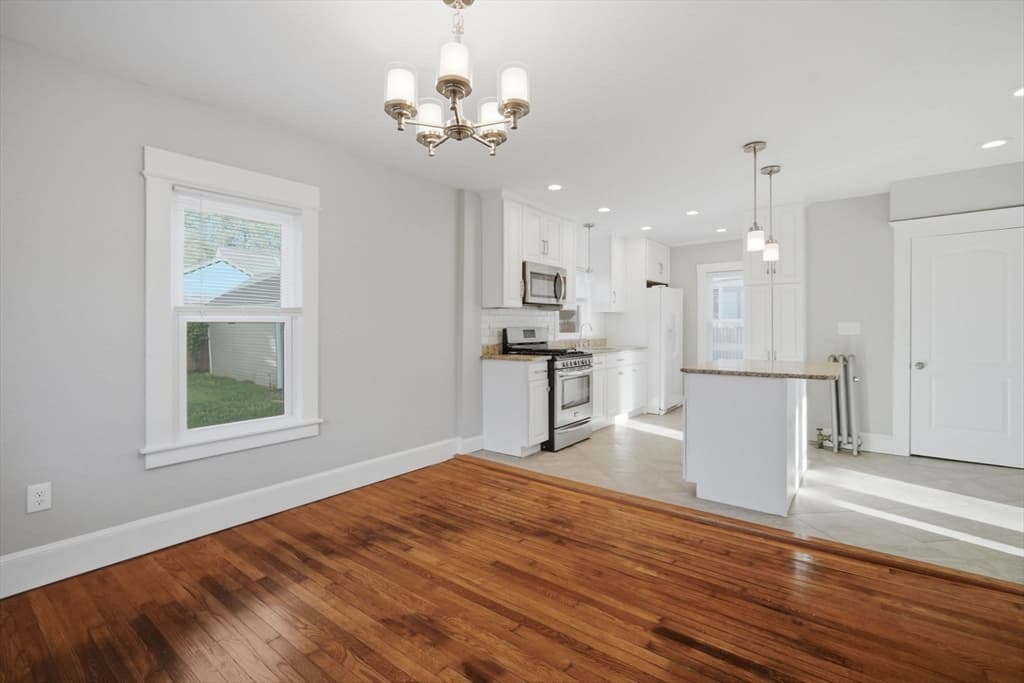 Single Family Residence at 15 Garland St, Springfield MA 01118, Springfield, photo 8 of 41