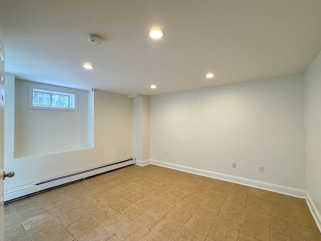 212 W 6th St # 212, Boston MA 02127 photo 10