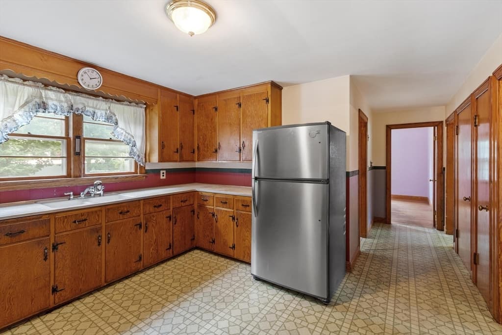 25 Starr St, Leominster MA 01453 photo 2