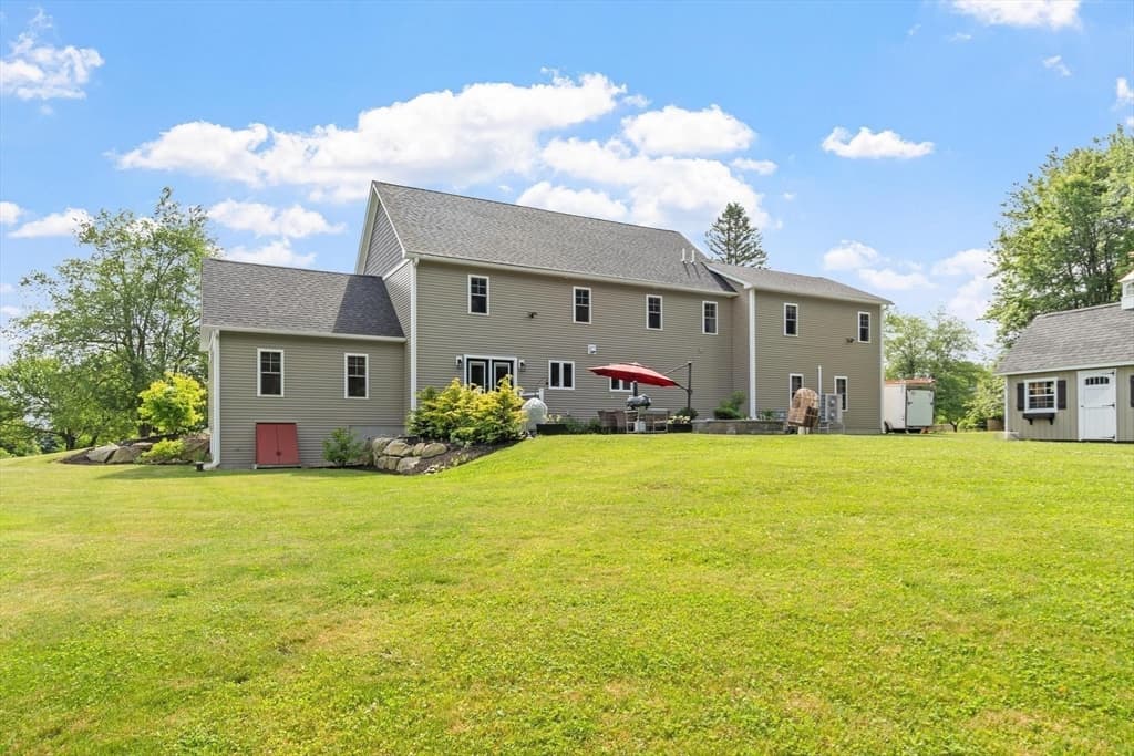 989 Pleasant St, Leominster MA 01453 photo 39