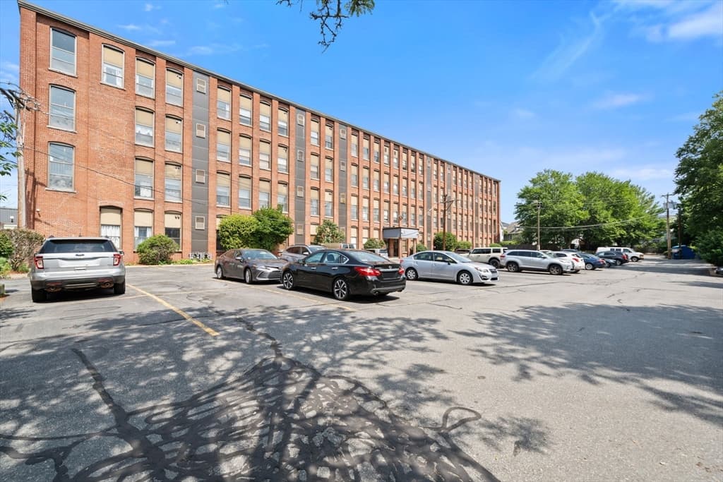 34 Newhall St # 405, Lowell MA 01852 photo 16