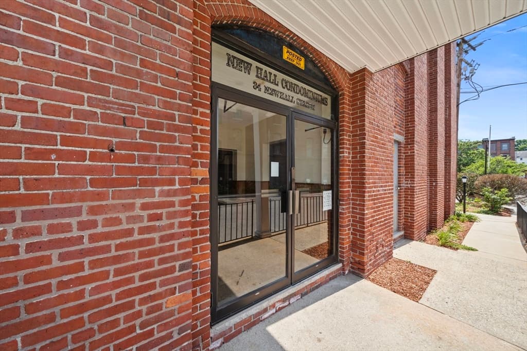 34 Newhall St # 405, Lowell MA 01852 photo 19
