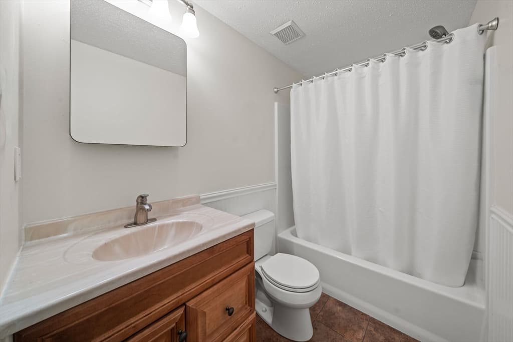34 Newhall St # 405, Lowell MA 01852 photo 8