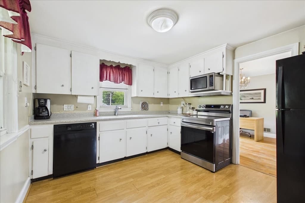 140 Milton Rd., Braintree MA 02184 photo 5