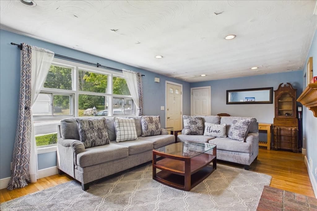 140 Milton Rd., Braintree MA 02184 photo 4