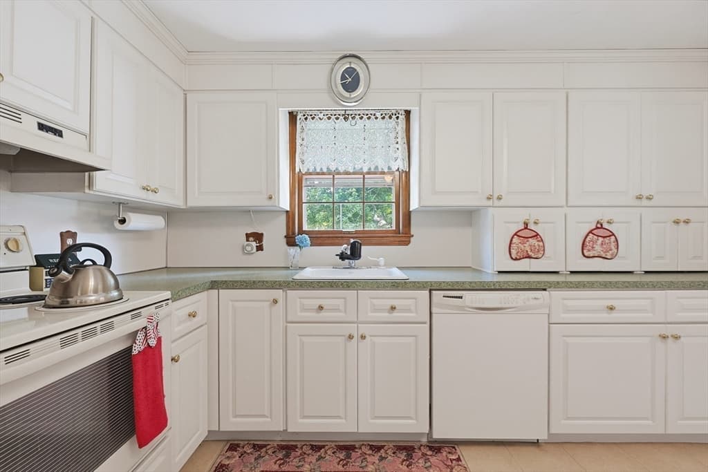 75 Concetta Drive, Bridgewater MA 02324 photo 5