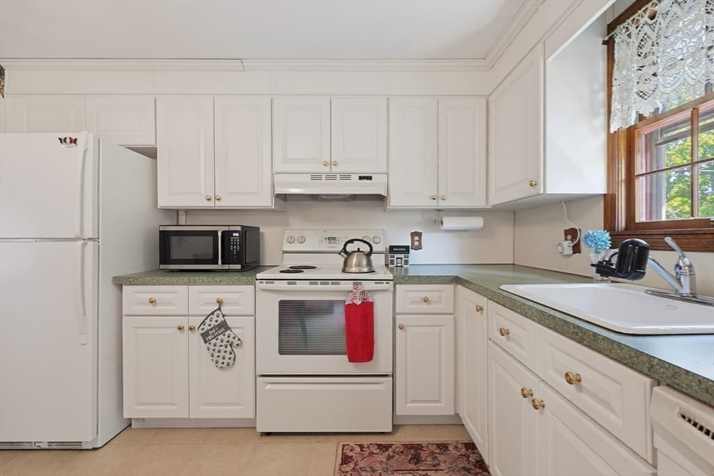 75 Concetta Drive, Bridgewater MA 02324 photo 9