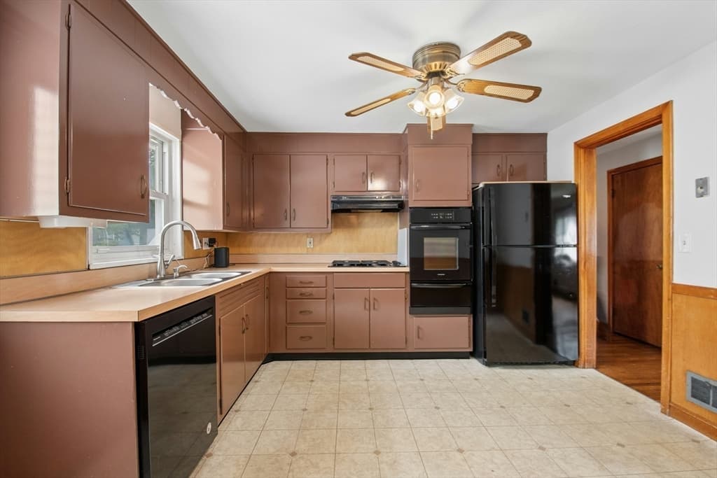 Single Family Residence at 129 Chickering Road, Dedham MA 02026, photo 9 of 29