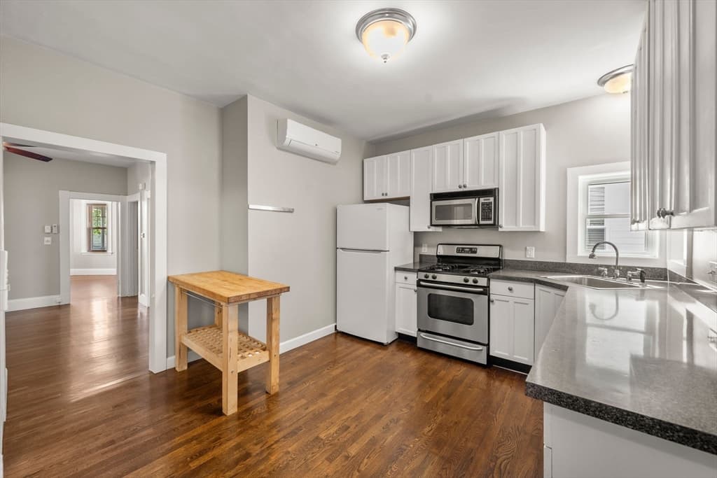 74 Trull St # B, Somerville MA 02145 photo 3