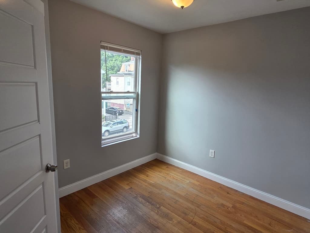 9 Lincoln St, Boston MA 02122 photo 13