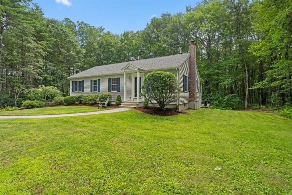 352 Town Farm Rd, Barre MA 01005 photo 2