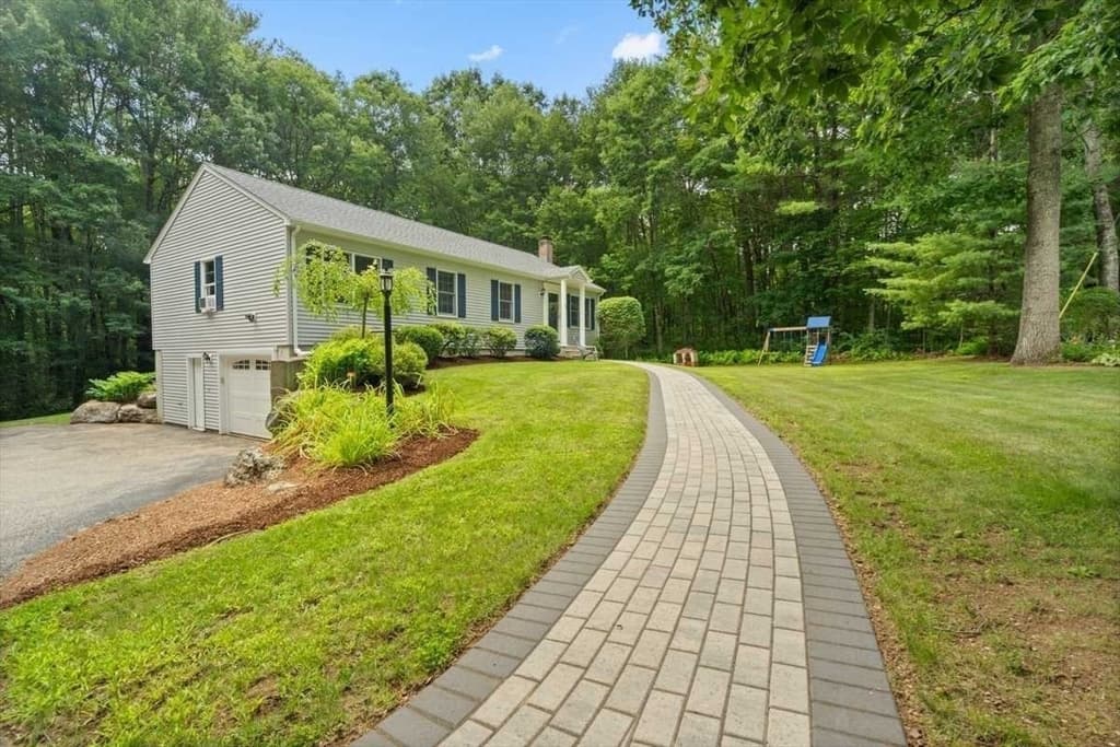 352 Town Farm Rd, Barre MA 01005 photo 3
