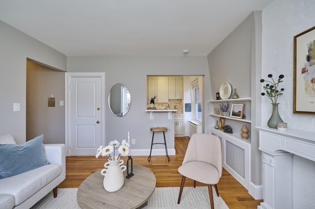 20 Hereford Street # 4, Boston MA 02115 photo 2