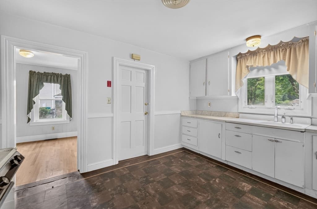 299 S Main St, Attleboro MA 02703 photo 11