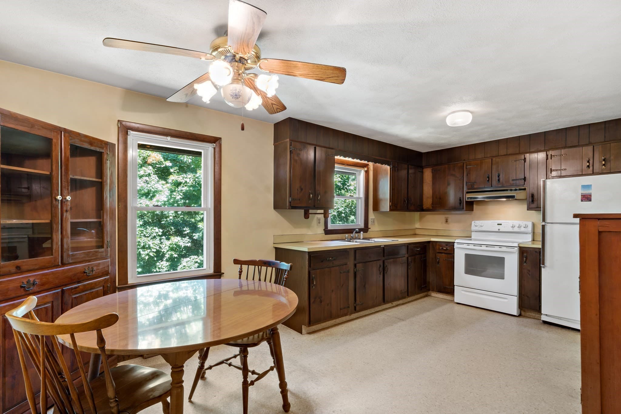 Single Family Residence at 39 Grant Street, Attleboro MA 02703, Attleboro, photo 7 of 25