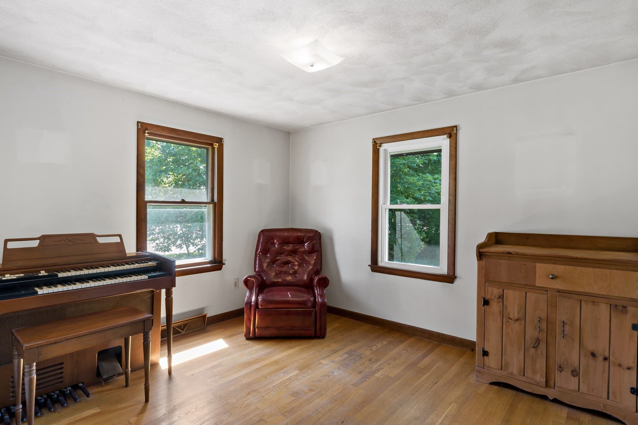 Single Family Residence at 39 Grant Street, Attleboro MA 02703, Attleboro, photo 19 of 25
