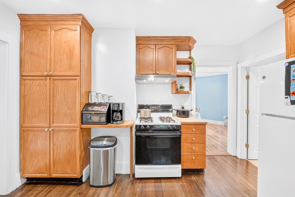 22 Emerson, Lynn MA 01902 photo 7