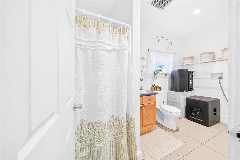 22 Emerson, Lynn MA 01902 photo 5