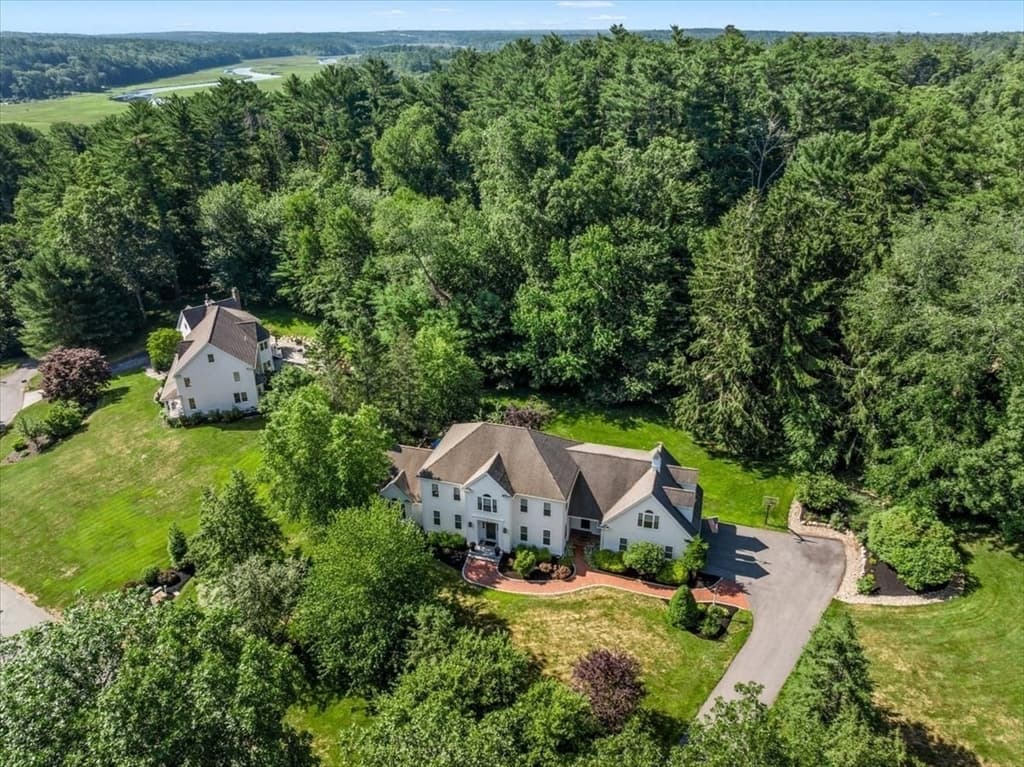 2 Blackthorne Lane, Norwell MA 02061 photo 2