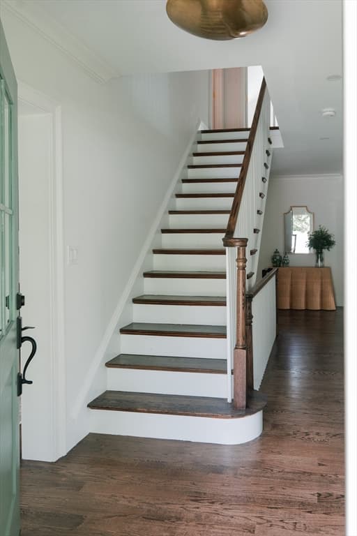 21 Wellesley Ave, Wellesley MA 02482 photo 2