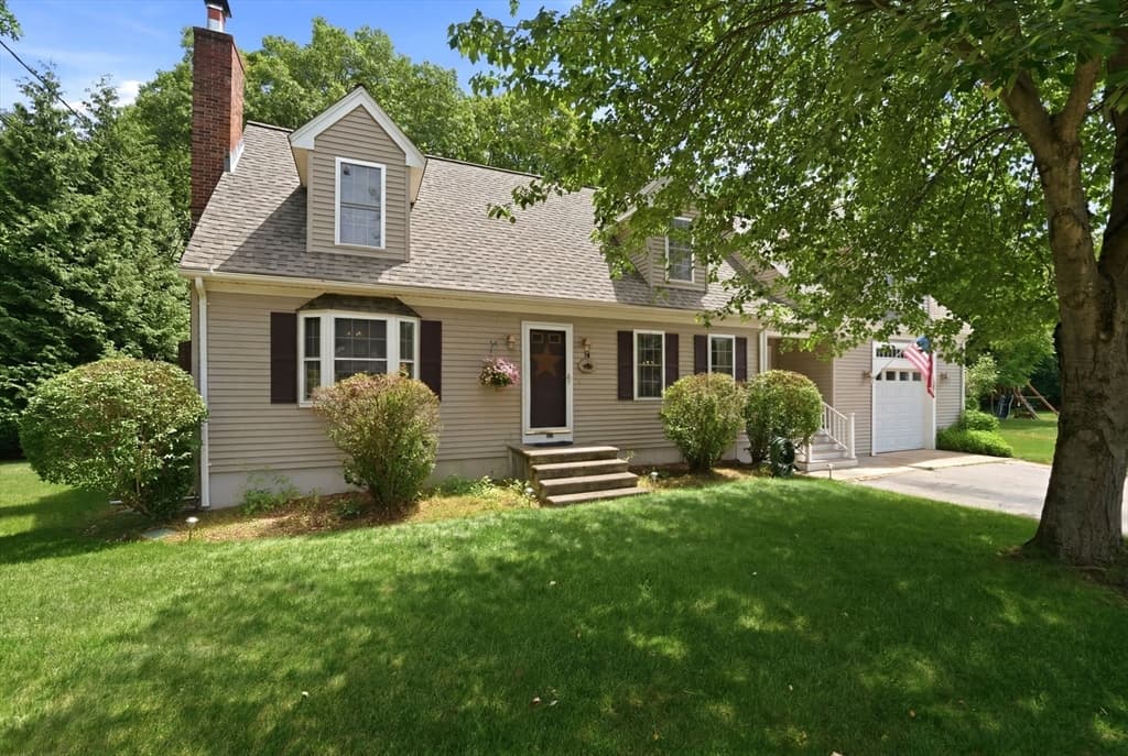 50 Trinity Cir, Attleboro MA 02703 photo 2