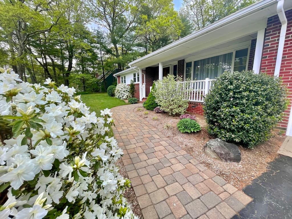 Single Family Residence at 147 Mill St, Westwood MA 02090, Westwood, photo 3 of 42