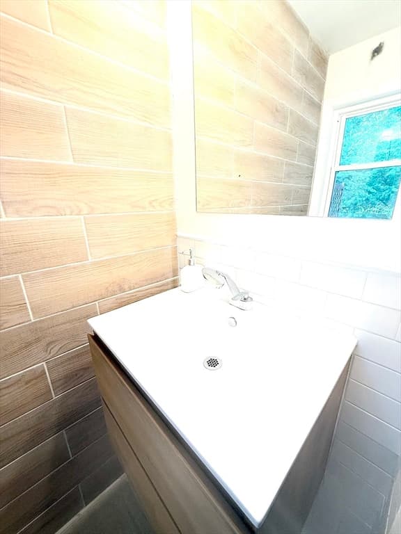 Single Family Residence at 147 Mill St, Westwood MA 02090, Westwood, photo 30 of 42