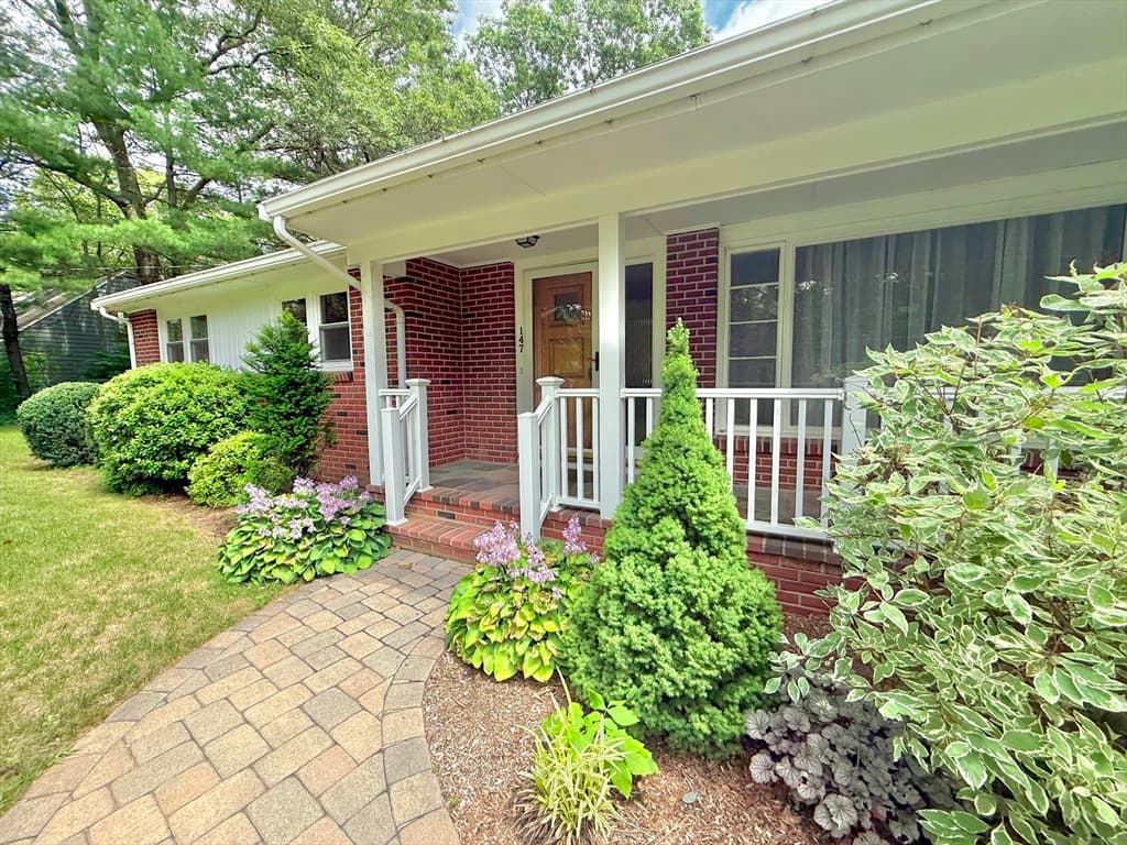 Single Family Residence at 147 Mill St, Westwood MA 02090, Westwood, photo 4 of 42