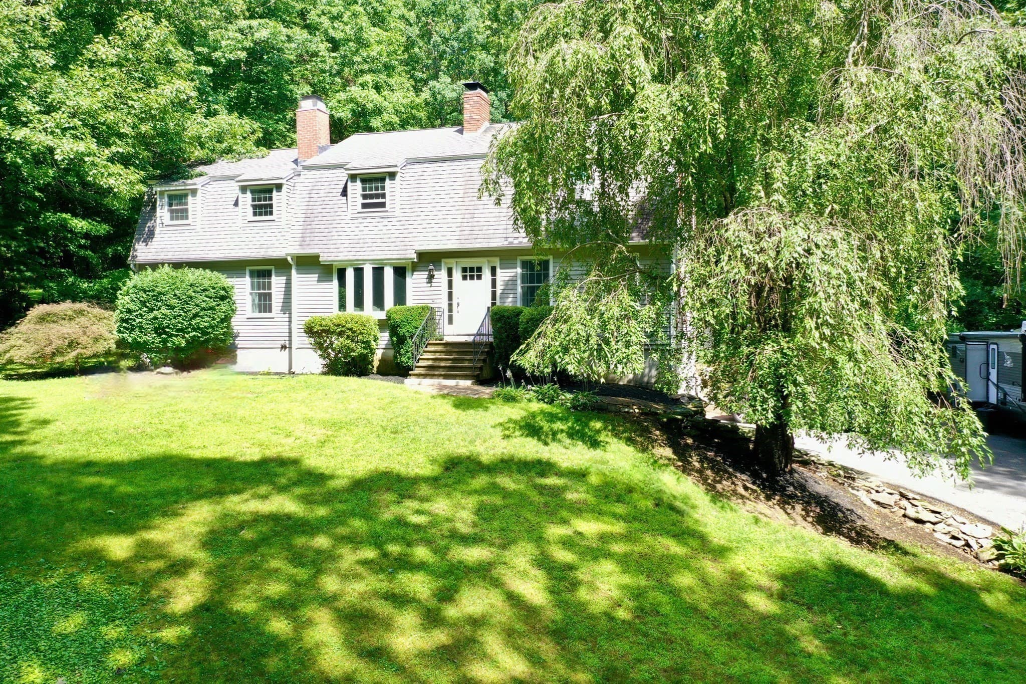 Single Family Residence at 19 E Applewood, Charlton MA 01507, Charlton, photo 2 of 42