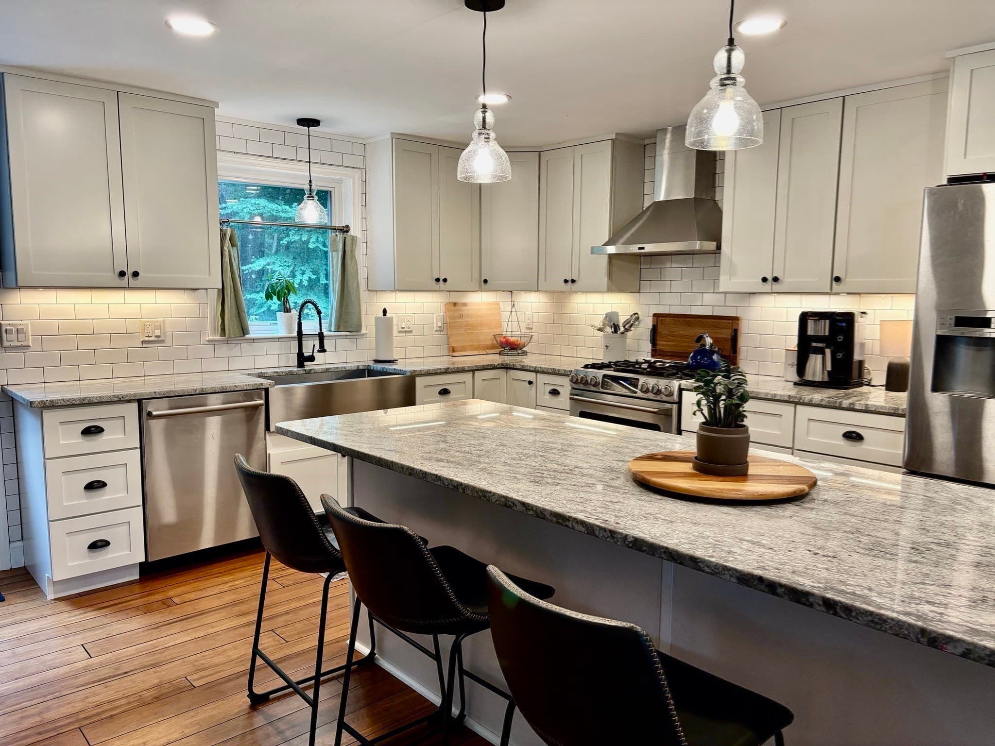 Single Family Residence at 19 E Applewood, Charlton MA 01507, Charlton, photo 11 of 42