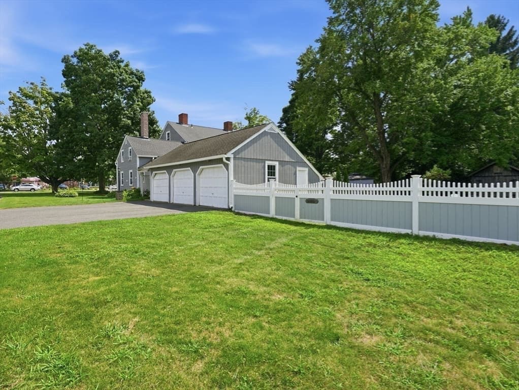 724-726 Main St, Agawam MA 01001 photo 2