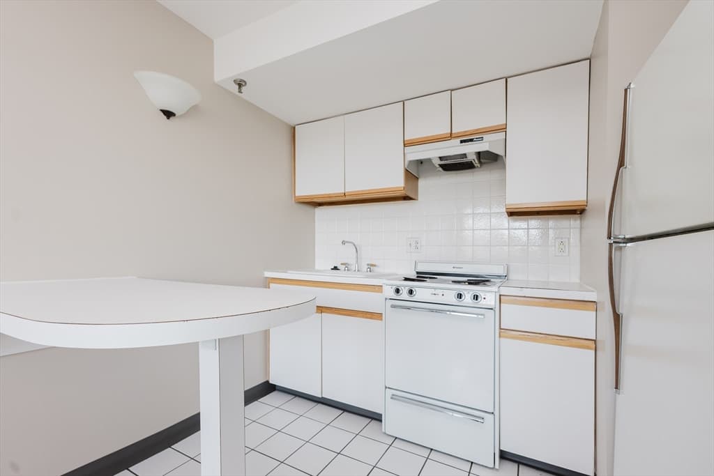 1933 Commonwealth Avenue # 410, Boston MA 02135 photo 19