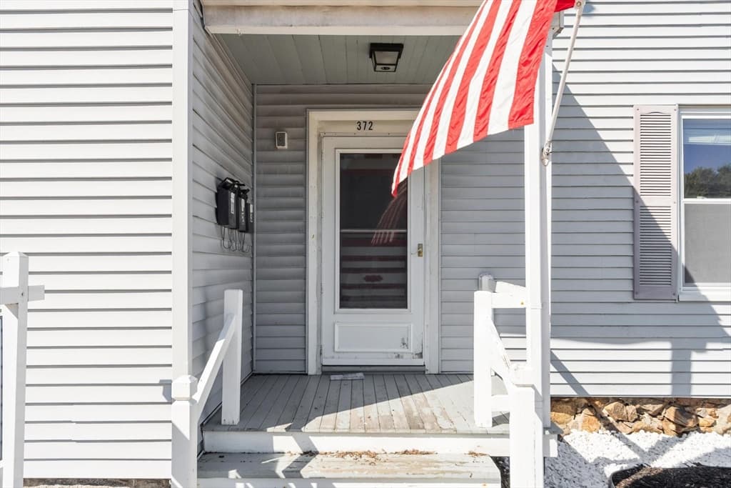 372 Cabot St # 1, Beverly MA 01915 photo 2