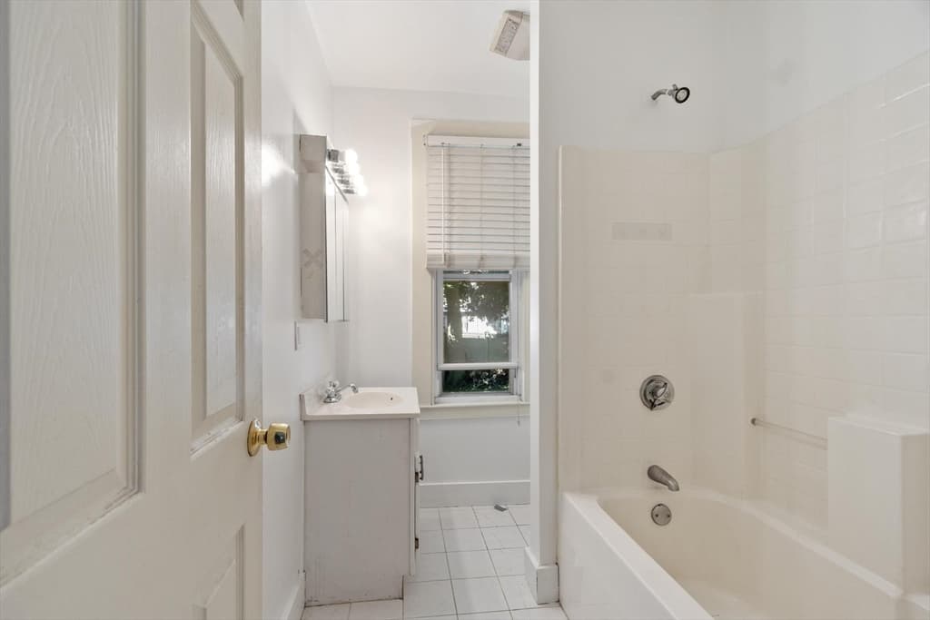 372 Cabot St # 1, Beverly MA 01915 photo 13