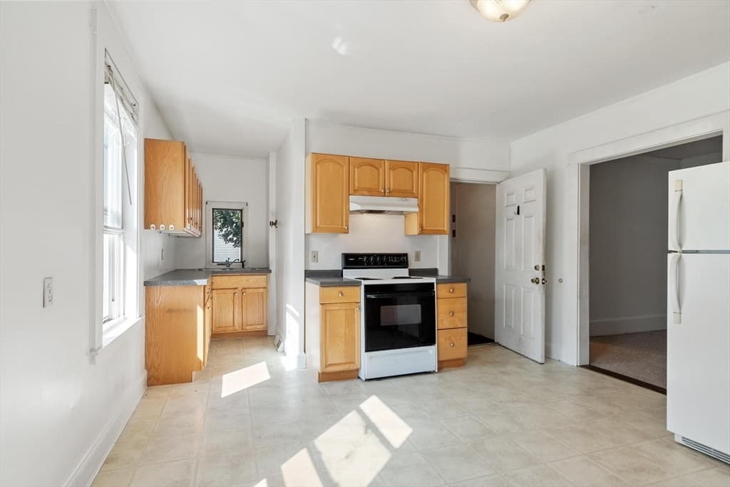 372 Cabot St # 1, Beverly MA 01915 photo 16