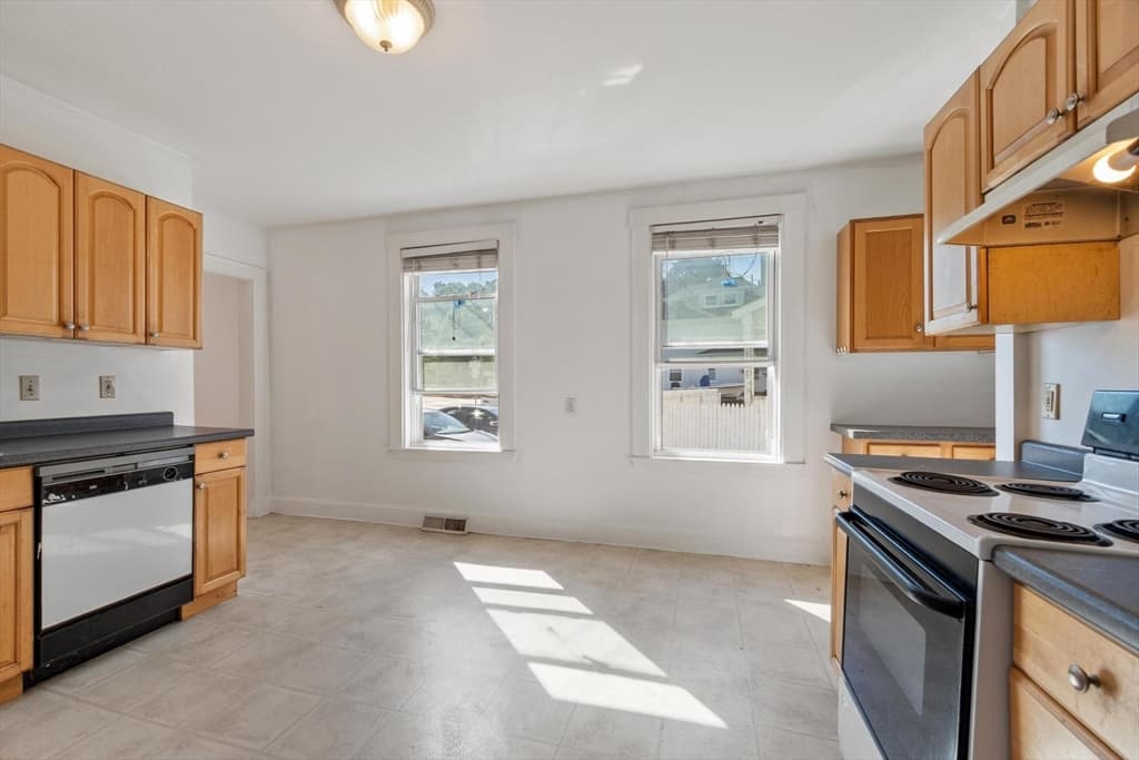 372 Cabot St # 1, Beverly MA 01915 photo 18